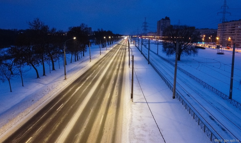 Резкое потепление в Петербурге превратило снежные кучи в «кашу» Резкое потепление в Петербурге превратило снежные кучи в «кашу»