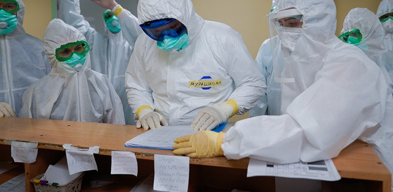 Петербуржцы не верят в эффективность новых ограничительных мер Смольного в пандемию