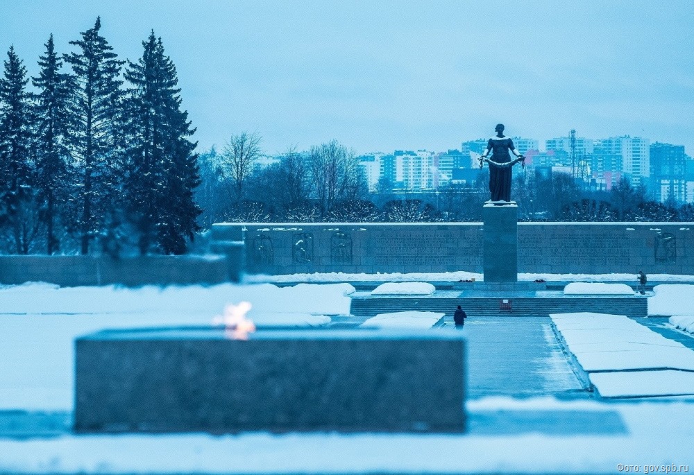 Блокадники пожаловались на ужасную организацию памятных мероприятий на Пискаревском кладбище