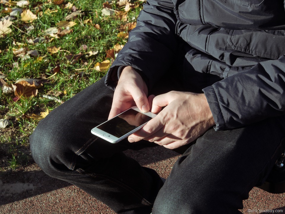 10 подозреваемых, один преступник: полицейские вычислили телефонного вора