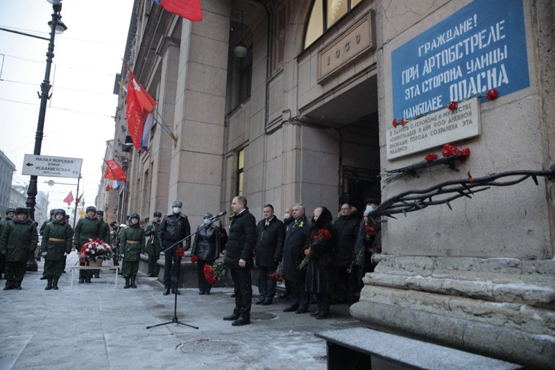 Депутат Михаил Романов поздравил ветеранов с 78-летием снятия блокады Ленинграда