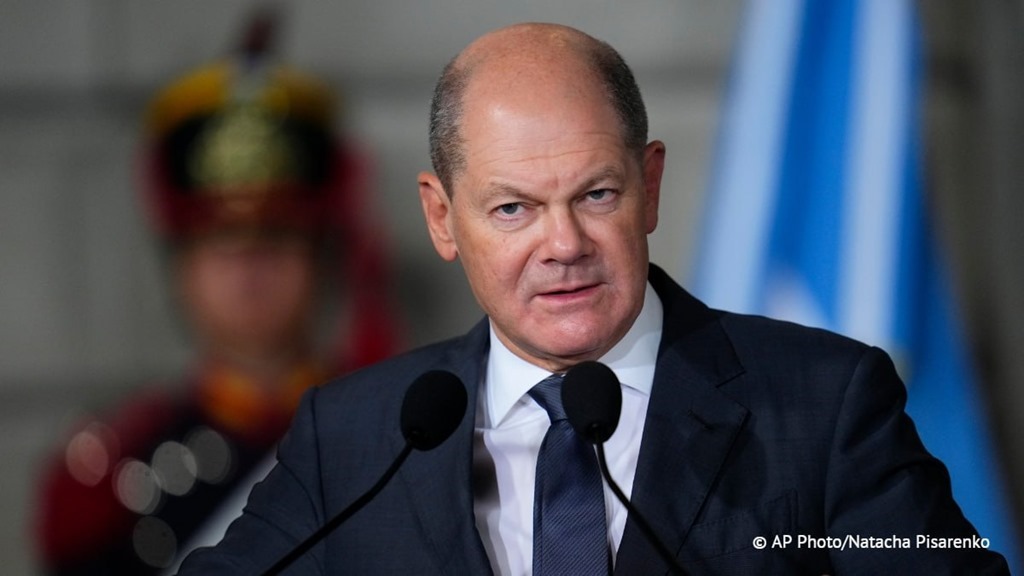 Шольц — о событиях на Украине: «Прямого участия какой-либо страны НАТО нет и не будет»