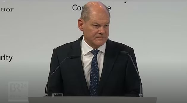 Олаф Шольц: поставки Киеву оружия не продлевают конфликт на Украине