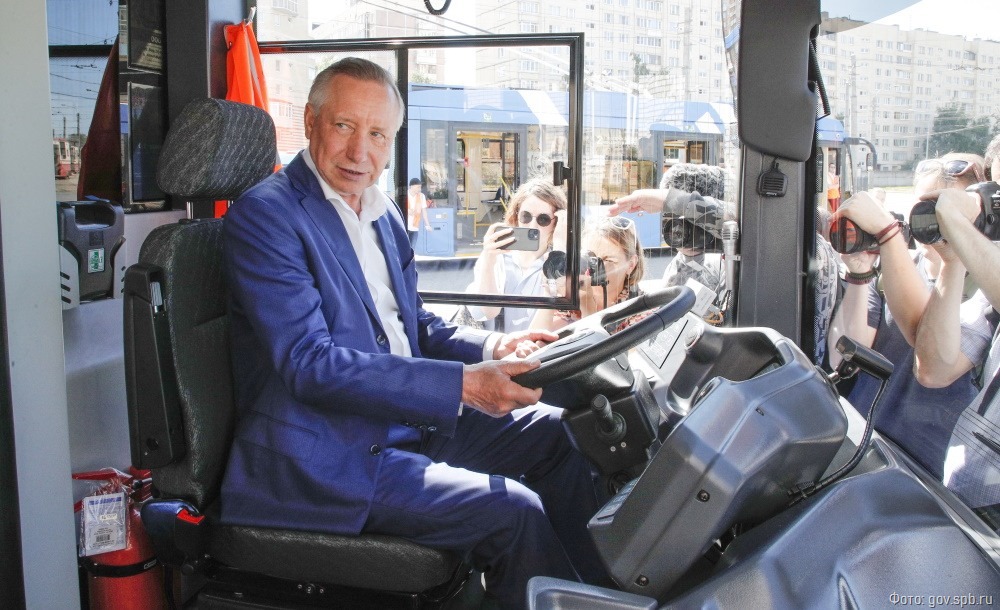 Голосование за отставку губернатора Беглова набрало больше миллиона респондентов