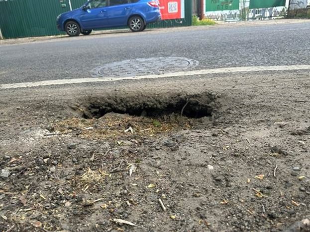 Жители Ярославской области сообщили о проблемах с асфальтом после реализации проекта «Наши дворы»