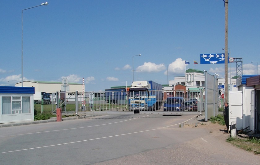 После решения Литвы на границе с Калининградской областью скопилось 100 грузовиков