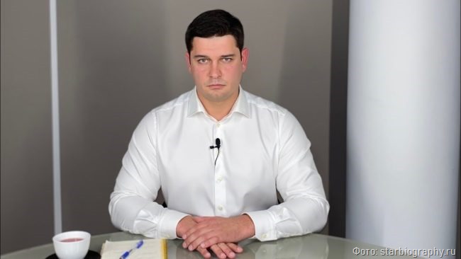 Беглый московский следователь Кирилл Качур примерил «белое пальто» российской оппозиции Беглый московский следователь Кирилл Качур примерил «белое пальто» российской оппозиции