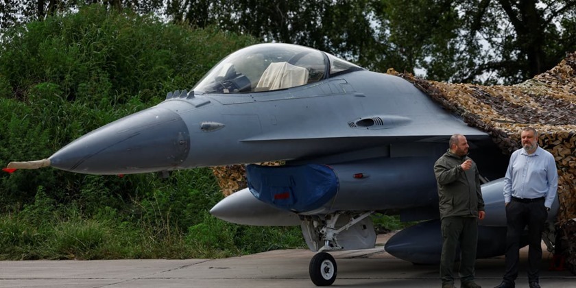 США отказались отправлять своих подрядчиков на Украину для обслуживания F-16 США отказались отправлять своих подрядчиков на Украину для обслуживания F-16