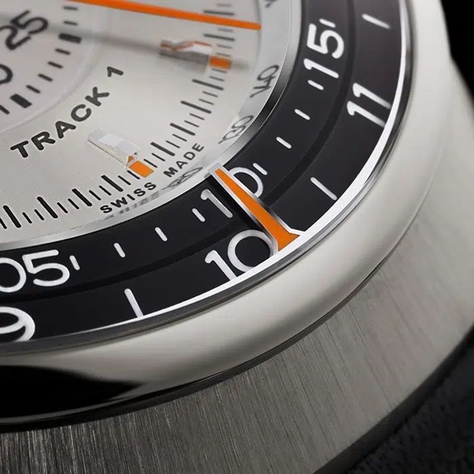 Швейцарская часовая компания приравняла поход в туалет к перерыву и обозлила сотрудников