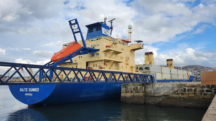 Направлявшийся из Эквадора в Петербург контейнеровоз обыскали у берегов Португалии на предмет наркотиков Направлявшийся из Эквадора в Петербург контейнеровоз обыскали у берегов Португалии на предмет наркотиков