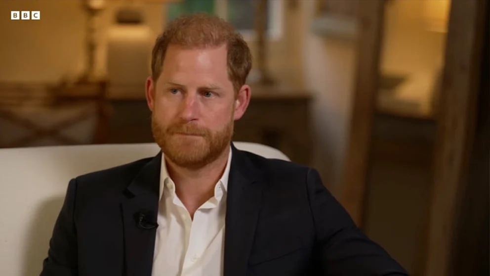 Принц Гарри предложил отцу помириться Принц Гарри предложил отцу помириться