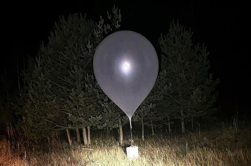 Воздушные шары парализовали аэропорт Вильнюса Воздушные шары парализовали аэропорт Вильнюса