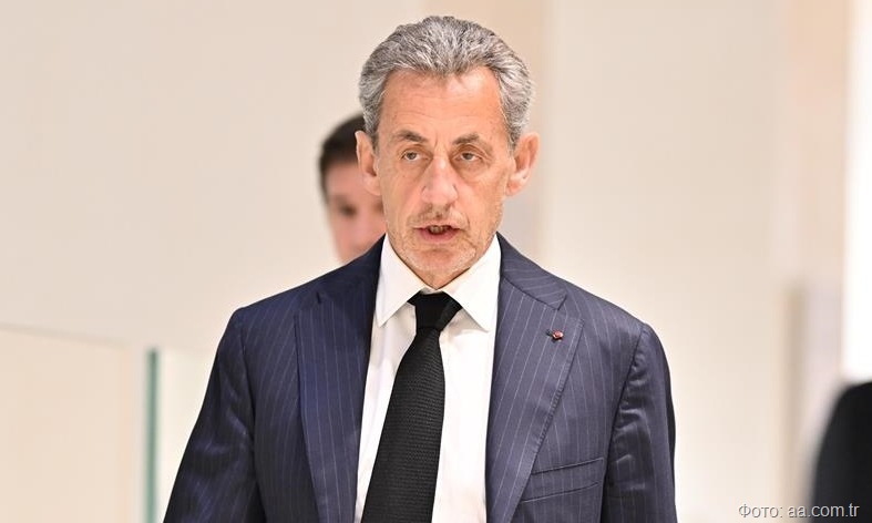 Экс-президент Франции Саркози отправляется в тюрьму Экс-президент Франции Саркози отправляется в тюрьму