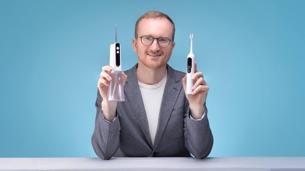 Максим Обушенков раскрыл секреты сохранения естественной белизны зубов